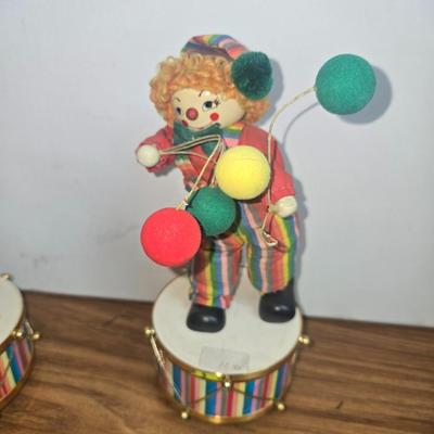 Sale Photo Thumbnail #40: Musical tinkers