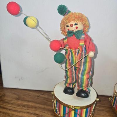 Sale Photo Thumbnail #39: Musical tinkers