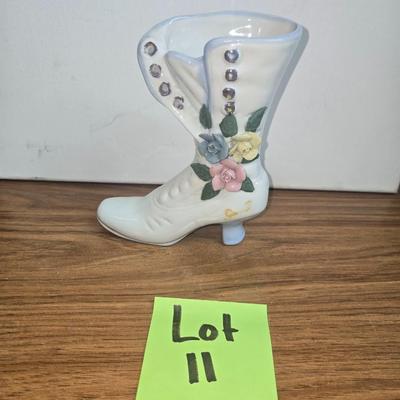 Sale Photo Thumbnail #42: Porcelain boot
