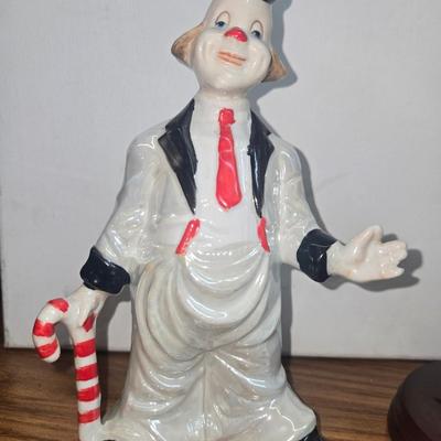 Sale Photo Thumbnail #55: 2 clown statues