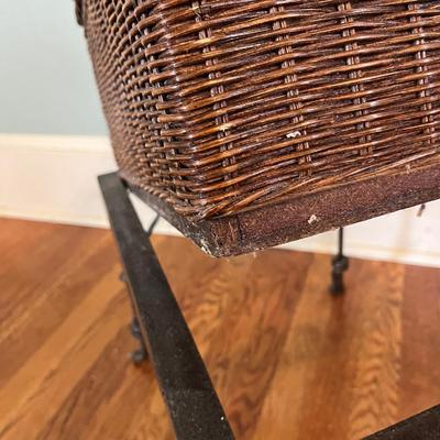 Small Wicker Trunk on Metal Frame (B1-BC)