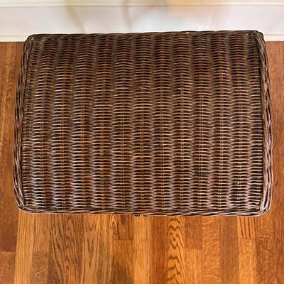 Small Wicker Trunk on Metal Frame (B1-BC)