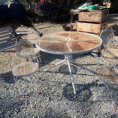 Sale Photo Thumbnail #108: Vintage Metal Patio Table and Chairs