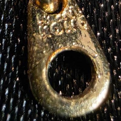 Vintage Gold-Tone Tear-Drop Pendant Necklace with Orange Art Glass Drop – Elegant Minimalist Jewelry