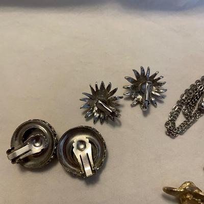 FOUR PAIRS CLIP ON EARRINGS