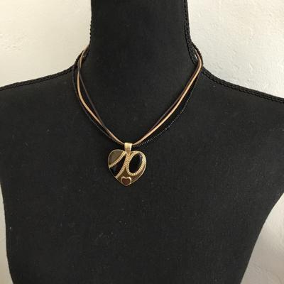 Cute enamel goldtone heart pendant necklace