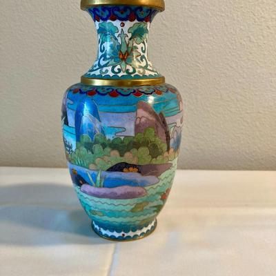 Sale Photo Thumbnail #497: Stunning vase featuring Geese and Flowers