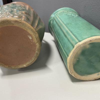 2 pottery vases