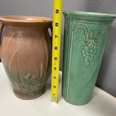 2 pottery vases