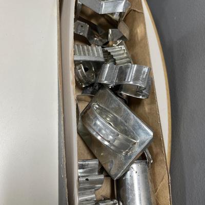 Metal cookie cutters