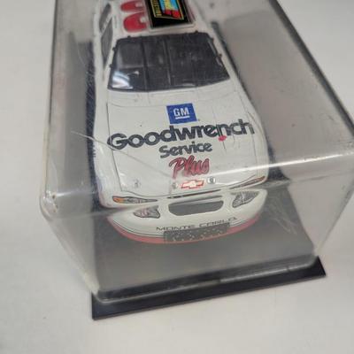 2001 Kevin Harvick #29 Goodwrench Diecast NASCAR 1:24