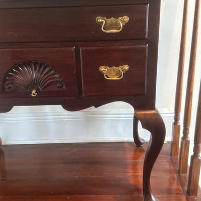 Mahogany Queen-Anne Style Table