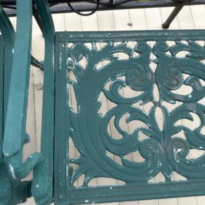 Pair of Cast Aluminum Outdoor Chairs (4) & End Table