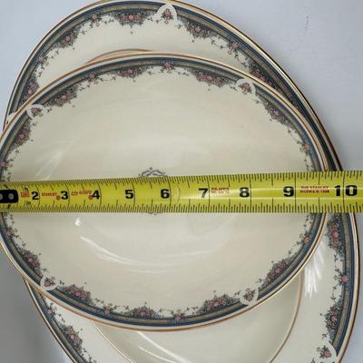 Royal Doulton “Albany” Bone China — 34-Piece Set (1986)