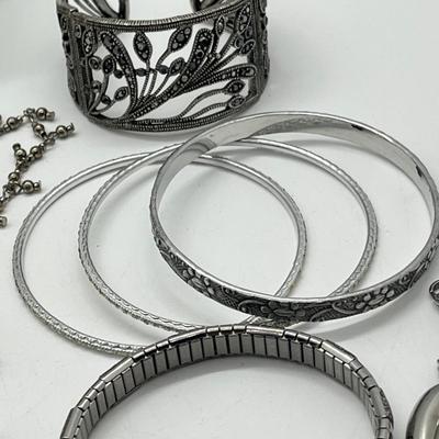 LOT 420: Costume Jewelry Collection - Avon and More!