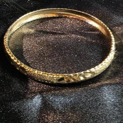 Vintage Gold Tone Textured Bangle Bracelet - Hammered Finish with AB Rhinestone Oval Accent