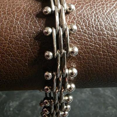 Modernist Silver-Tone Orb Link Bracelet – Sculptural Contemporary Accent