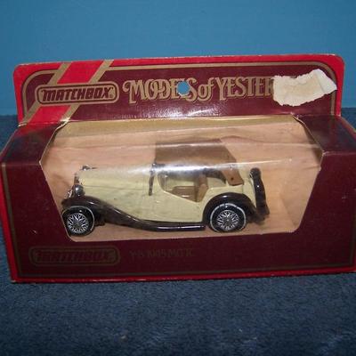 LOT 201 MODES OF YESTERYEAR MATCHBOX-MG & BUGATTI