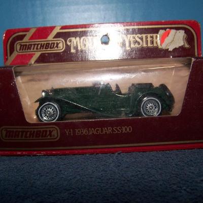 LOT 203 GREAT MODES OF YESTERYEAR MATCHBOX CARS-JAGAUR & STUTZ BEAR