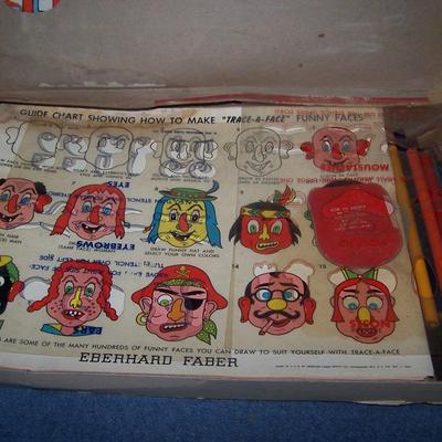 LOT 206 WONDERFUL VINTAGE STENCIL/WEAVING/SEWING KITS