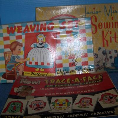 LOT 206 WONDERFUL VINTAGE STENCIL/WEAVING/SEWING KITS