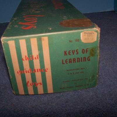 LOT 209 GREAT VINTAGE SKILL BALL & KEYS of LEARNING