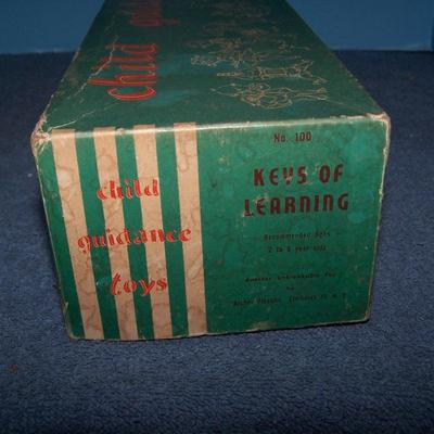 LOT 209 GREAT VINTAGE SKILL BALL & KEYS of LEARNING