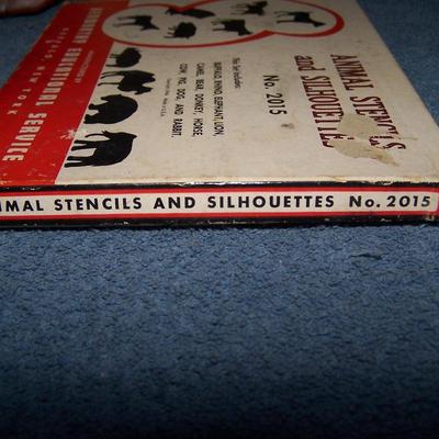 LOT 210 GREAT VINTAGE UKULELE/STENCILS/BLOCKS