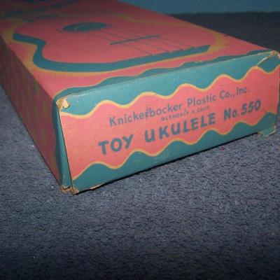 LOT 210 GREAT VINTAGE UKULELE/STENCILS/BLOCKS