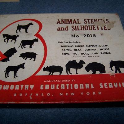 LOT 210 GREAT VINTAGE UKULELE/STENCILS/BLOCKS