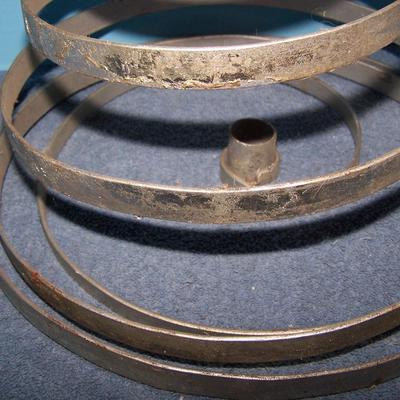 LOT 212 GREAT LARGE METAL SPIRAL CHRISTMAS TREE CANDLEHOLDER