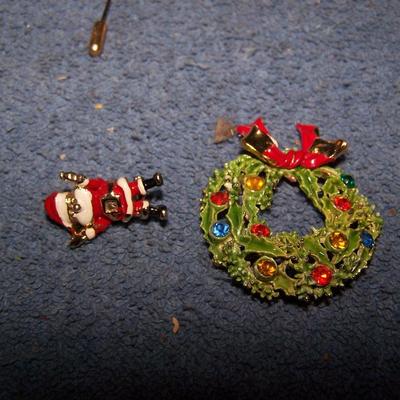 LOT 213 FAB VINTAGE MCM CHRISTMAS PINS-SOME SIGNED