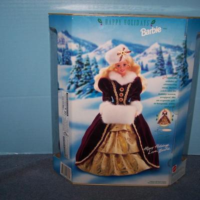 LOT 215 HOLIDAY BARBIE 1996