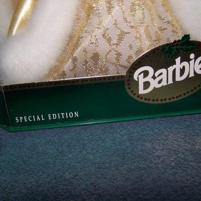 LOT 216 HOLIDAY BARBIE 1994
