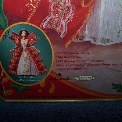 LOT 217 HOLIDAY BARBIE 1997