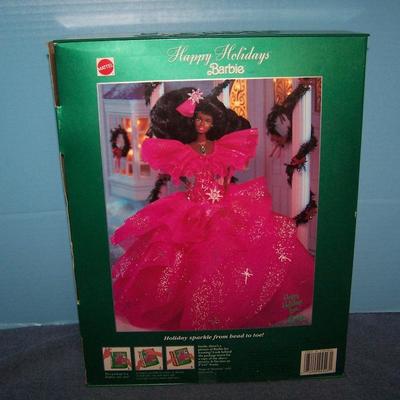 LOT 219 HOLIDAY BARBIE 1990