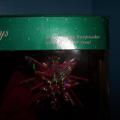 LOT 219 HOLIDAY BARBIE 1990