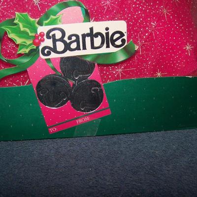 LOT 219 HOLIDAY BARBIE 1990