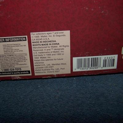 LOT 220 HOLIDAY BARBIE 1995