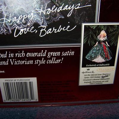 LOT 221 HOLIDAY BARBIE 1995
