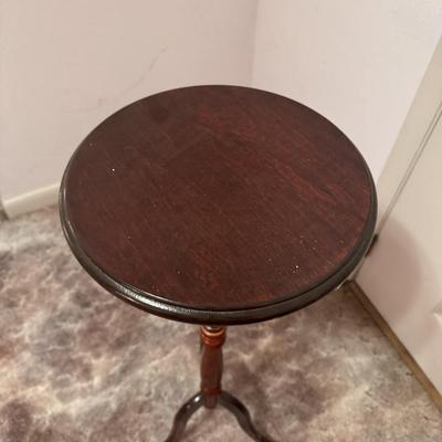 Plant Stand with Austin Statue