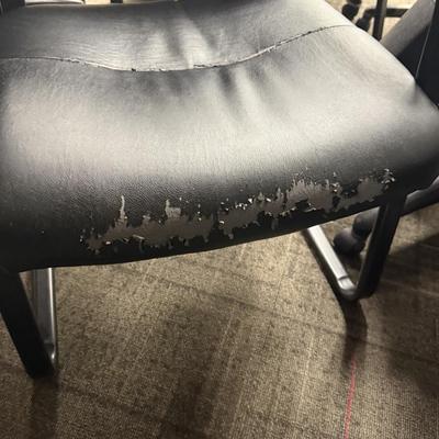 1N3-Poor condition, office chair lot