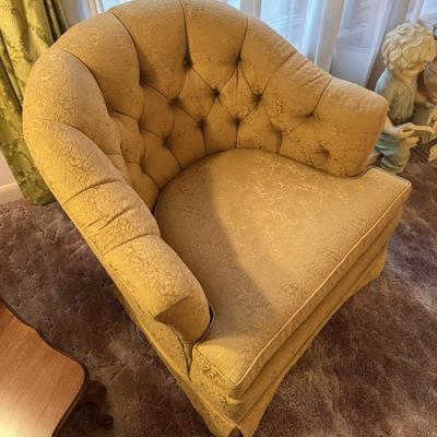 Vintage Tufted Club Chair 1