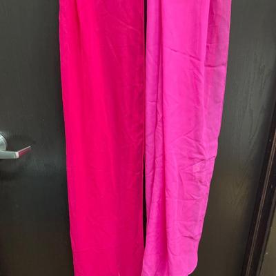 2 pink scarves