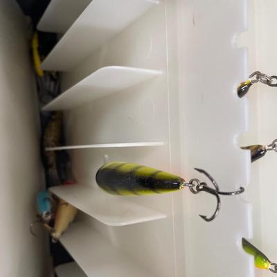 Large Special Mate tackle box FULL of lures