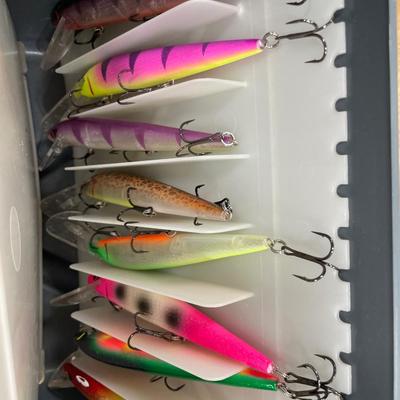 Large Special Mate tackle box FULL of lures