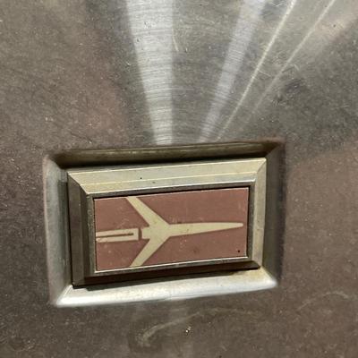 4 Vintage Oldsmobile hubcaps