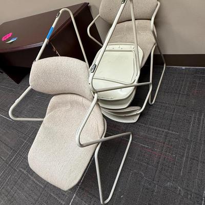 1O6-Metal framed upholstered office chairs