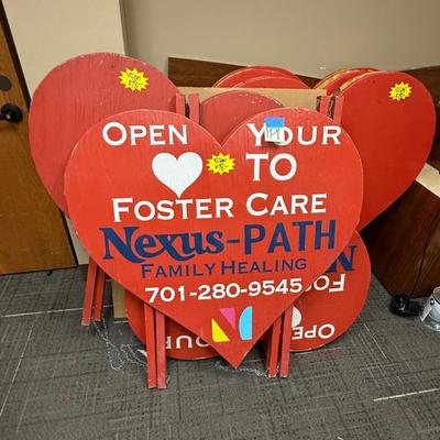 1P1-wooden heart signage