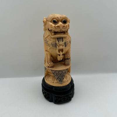 Vintage Chinese Foo Dog Imperial Guardian Resin Figurine Statue